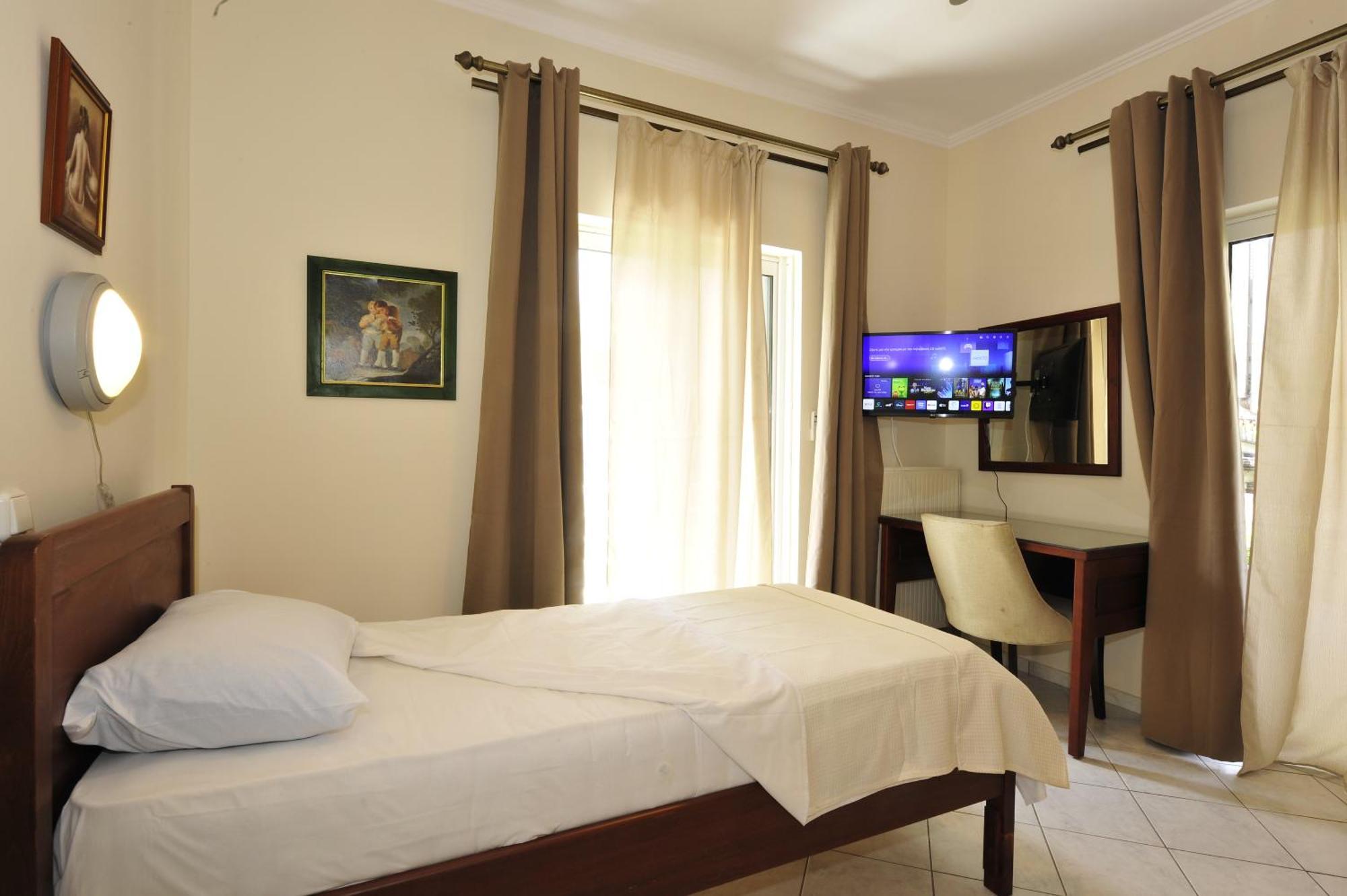Peloponeese Corinthos Seaside Villa For Short Rent Eksteriør billede