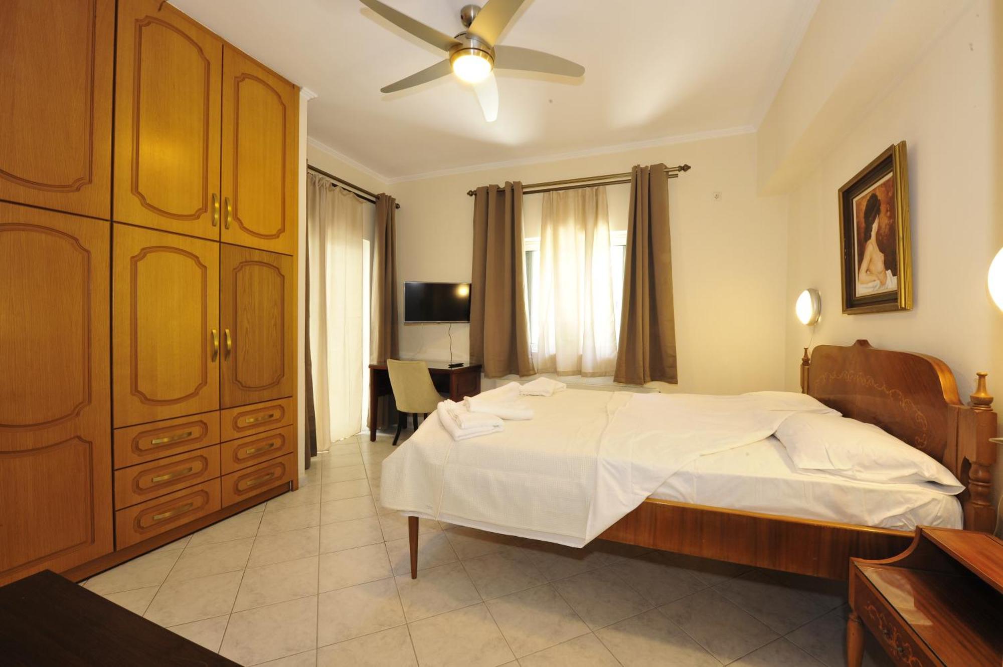 Peloponeese Corinthos Seaside Villa For Short Rent Eksteriør billede